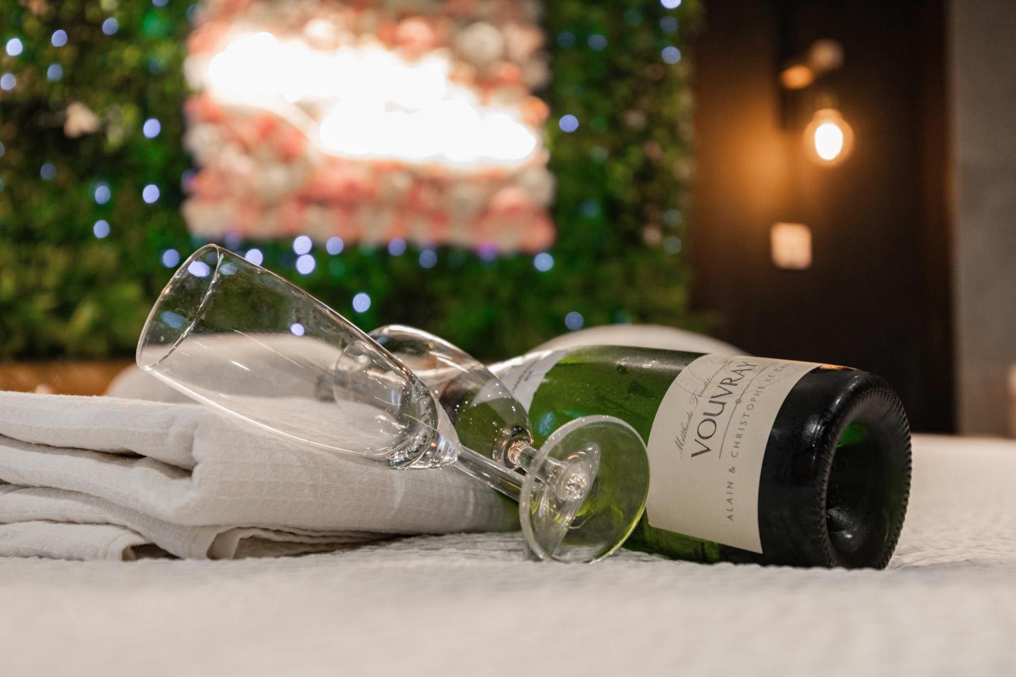 L'Experience Love Room Saint-Jean-Bonnefonds Екстериор снимка